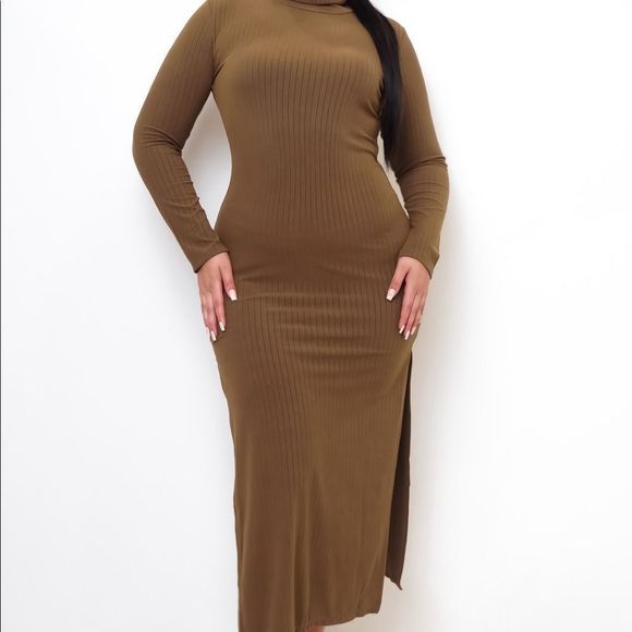Ribbed Turtleneck Maxi Dress - Picture 1 of 2
